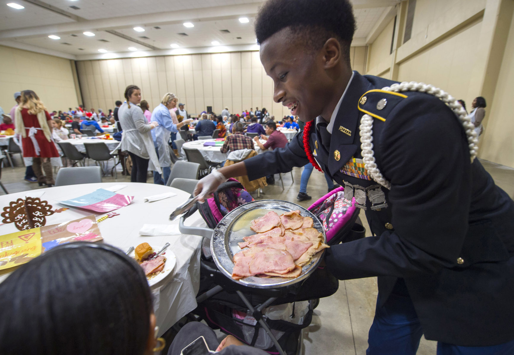 BR.thanksgivingmeal.112318 TS 71.jpg
